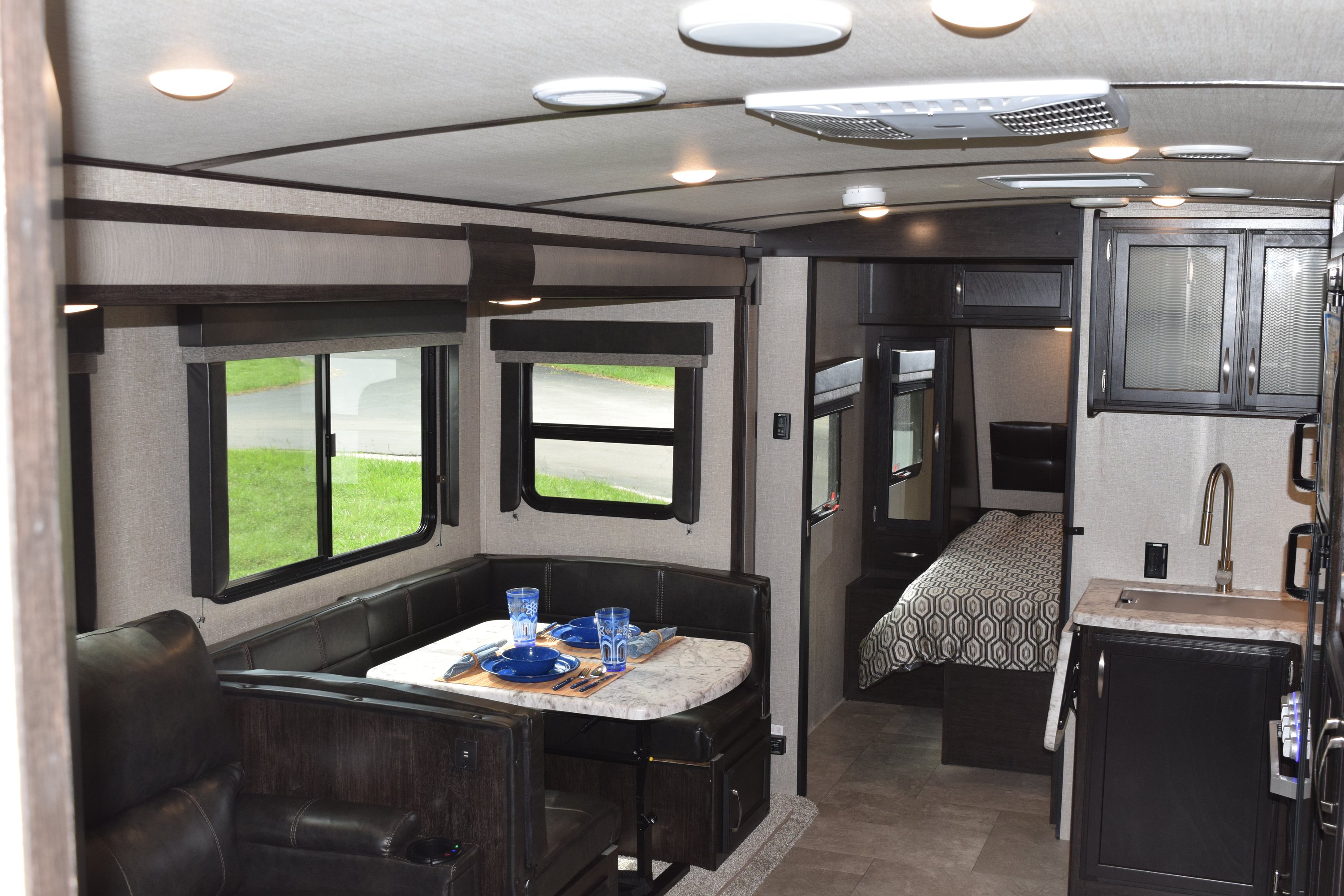 RV Spotlight Grand Design Imagine 2800BH